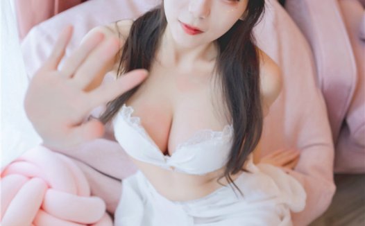usejan蓝蓝 奶味软糖 [40P-75MB]